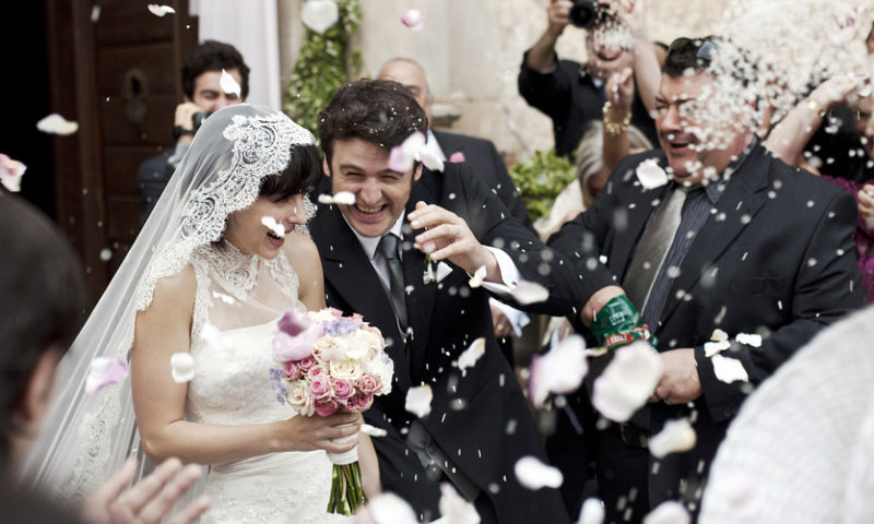 The smart way to use credit cards for wedding expenses
