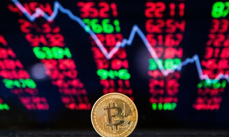 Bitcoin down 1%, heading toward lowest level of the week