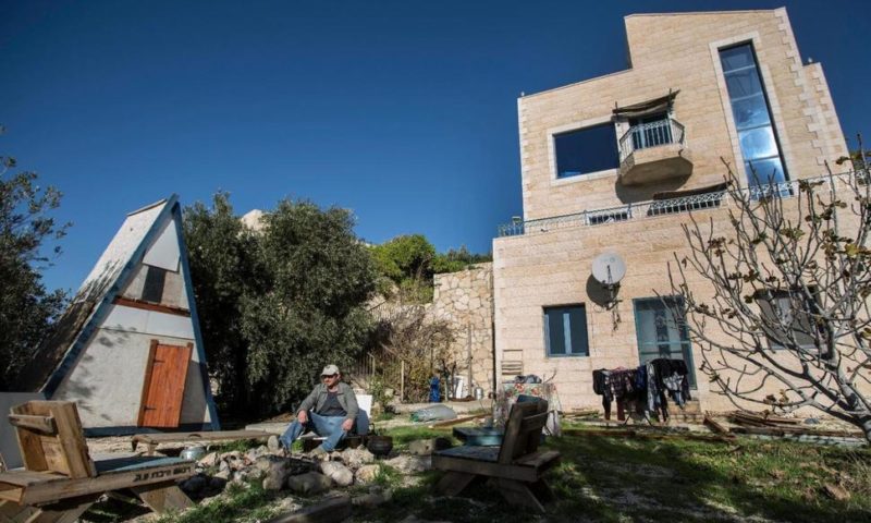Israel Steps up Boycott Fight After Airbnb Settlement Ban