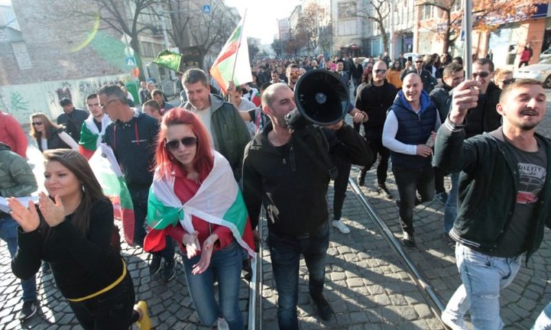Thousands Protest in Bulgaria Against High Fuel Prices, Car Taxes