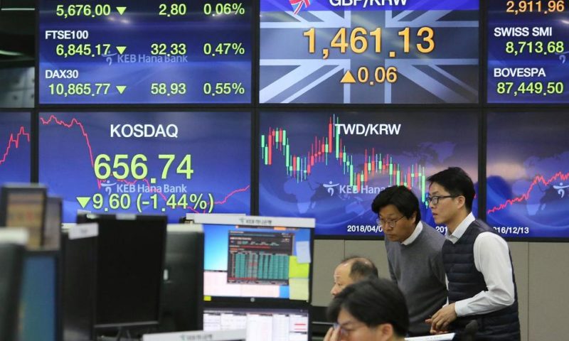 World Stocks Mixed Ahead of Brexit Address; Fed in Focus