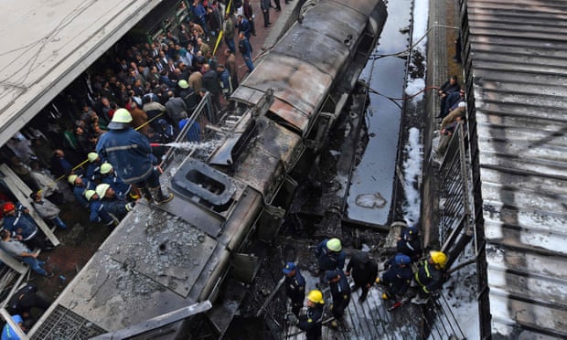 Cairo station fire: at least 25 dead and dozens injured