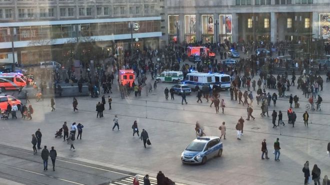 YouTube face-off: Berlin police break up mass brawl