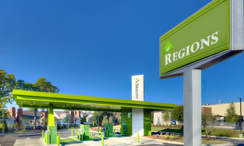 Equities Analysts Cut Earnings Estimates for Regions Financial Corp (RF)