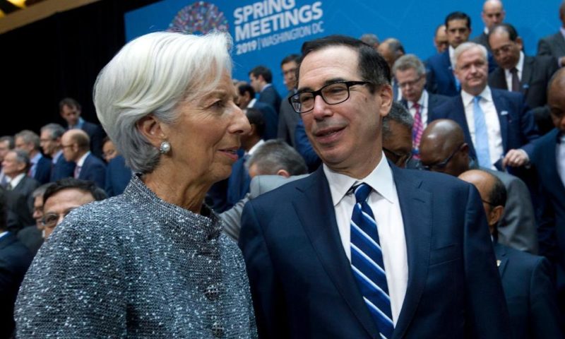 Global Finance Officials Pledge to Tackle Economic Slowdown