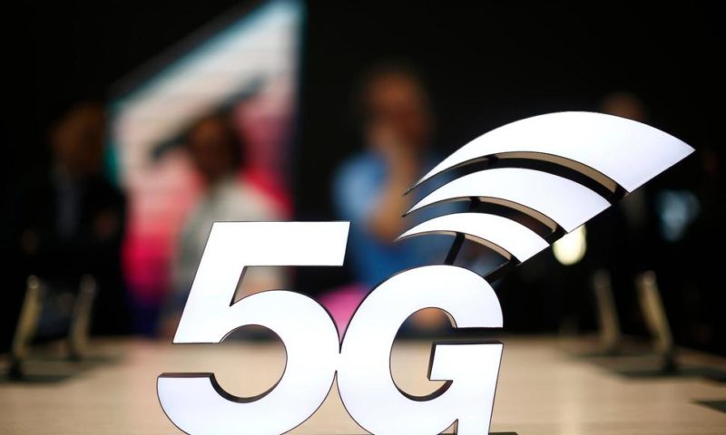 Trump Says America Must Win Race to Build 5G