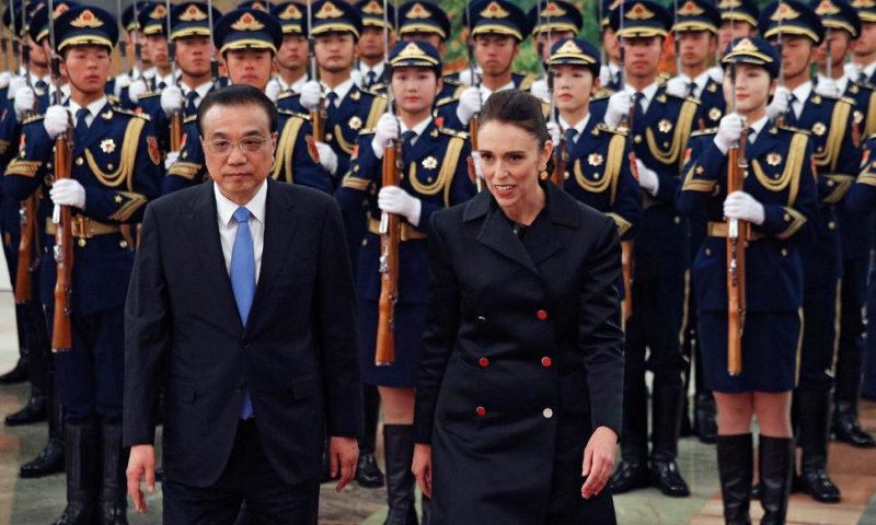 China’s Premier Meets New Zealand’s Leader Amid 5G Dispute