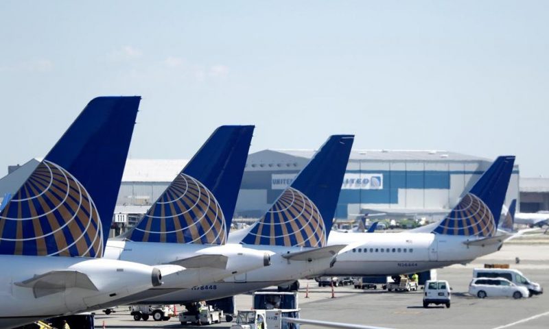 United Airlines Trims Growth Plan for 2019