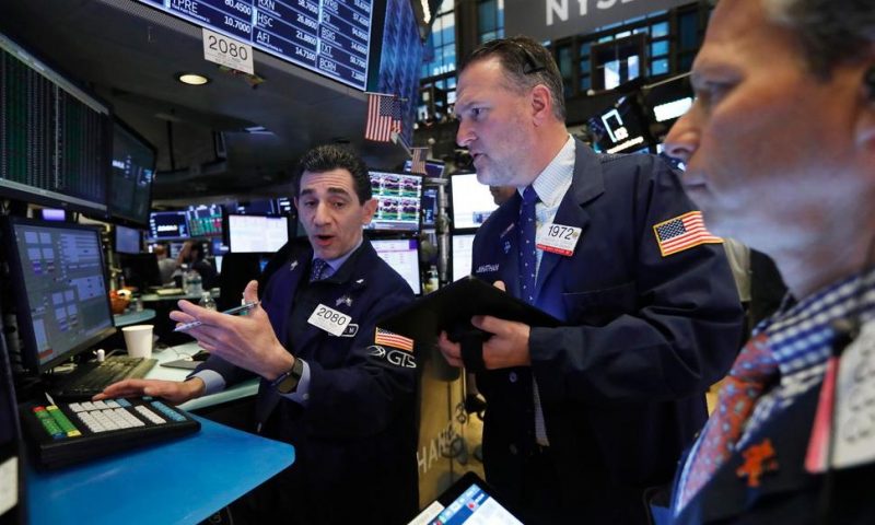 Asian Stocks Sink After Wall Street Declines