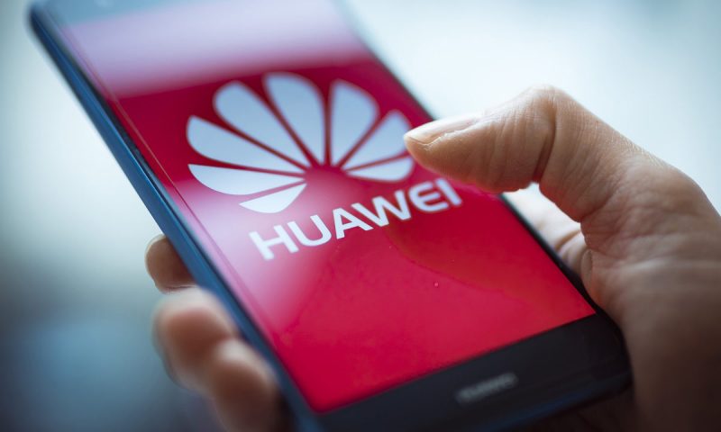 Maduro Invites Huawei to Set up 4G Network in Venezuela