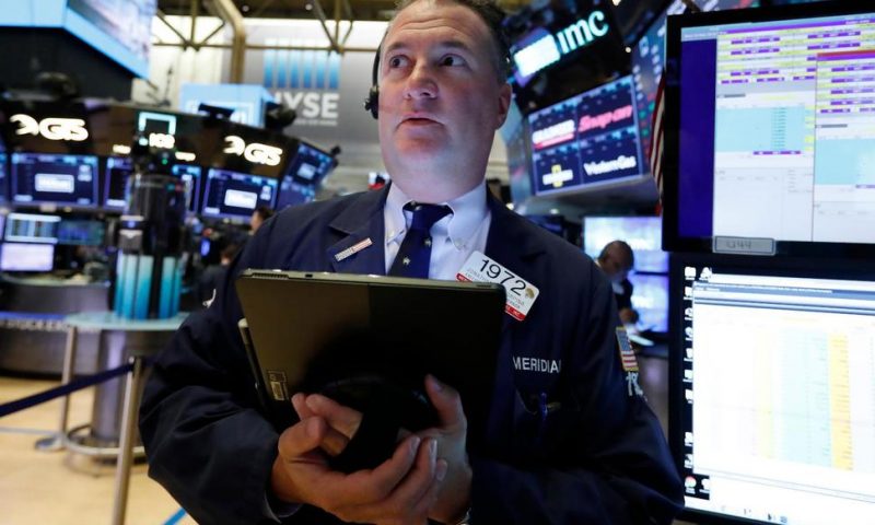 US Stocks Close Lower, on Track for 1st Monthly Loss of 2019