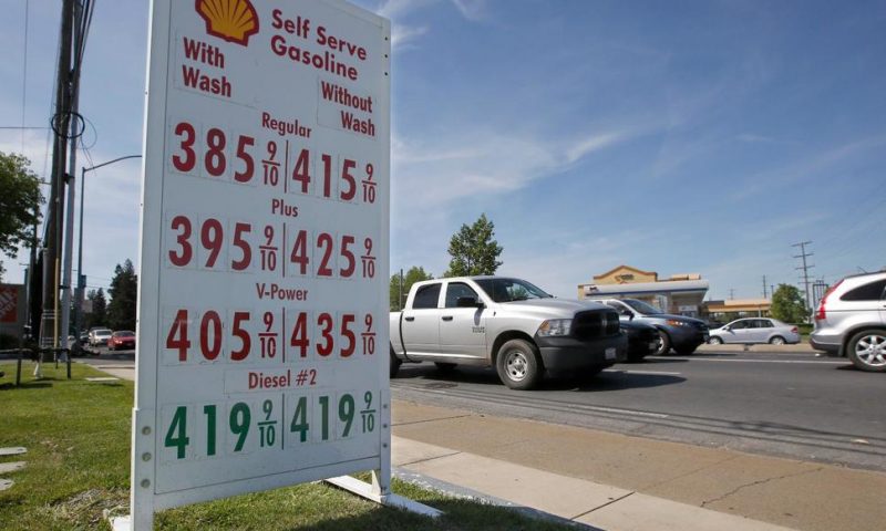 US Raises Forecast for Summer Gasoline Prices