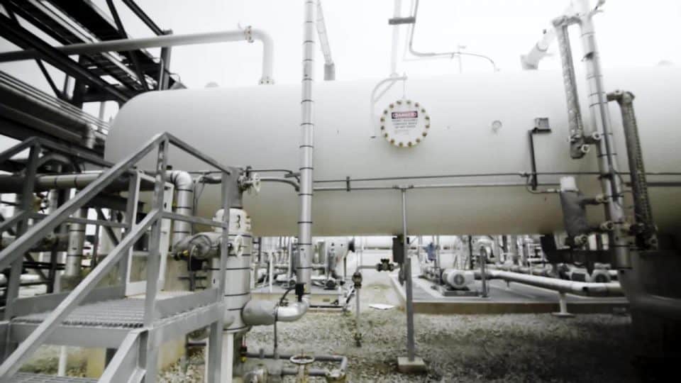 Equities Analysts Increase Earnings Estimates for EnLink Midstream LLC (NYSE:ENLC)