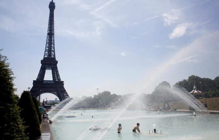 French Govt Slammed Over Pollution, Slow Climate Response