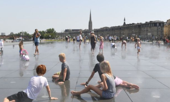 Europe heatwave: French city of Bordeaux hits record temperature