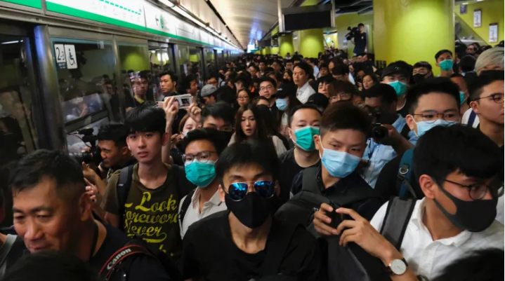 Hong Kong protesters disrupt morning subway service