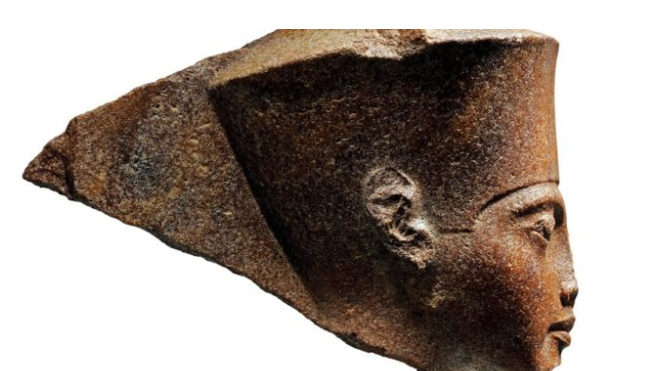 Tutankhamun: Bust Egypt says was ‘stolen’ sells for £4.7m