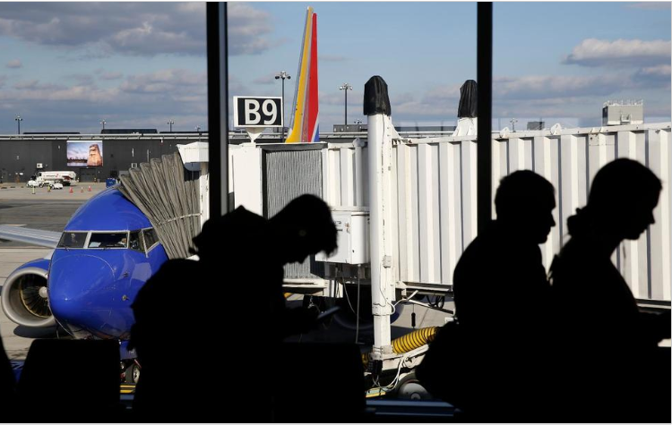 US Airlines Expect Record Crowds Over Labor Day Weekend