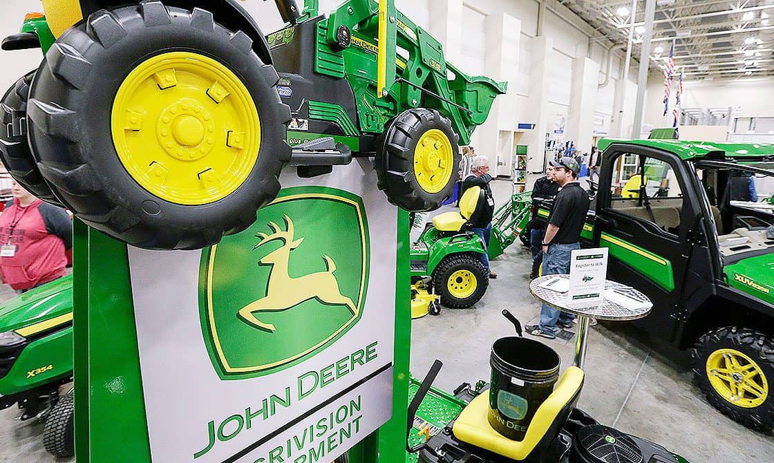 Equities Analysts Issue Forecasts for Deere & Company’s Q1 2020