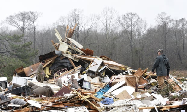 Severe storm sweeps south-east US, killing at least 11