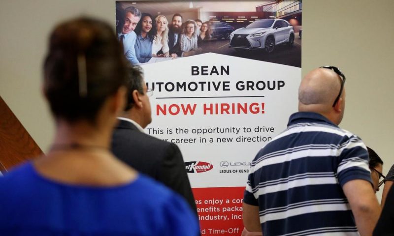 US Open Jobs Fall Sharply for 2nd Straight Month