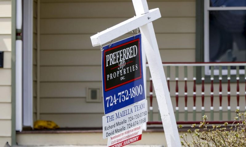 US Mortgage Rates Hover Near All-Time Lows; 30-Year at 3.28%