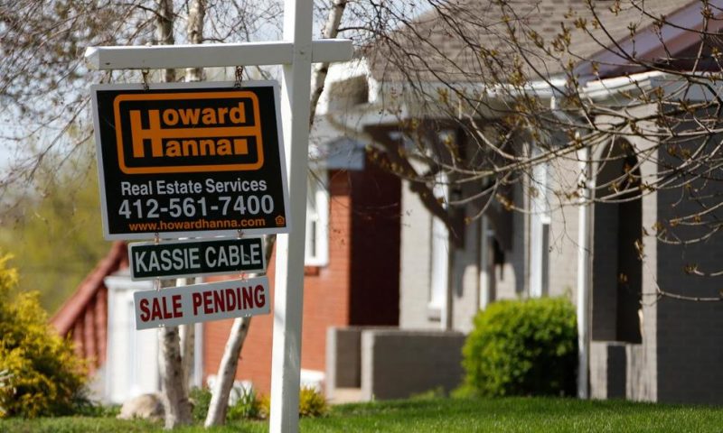 More Americans Signed Contracts to Buy Homes in June