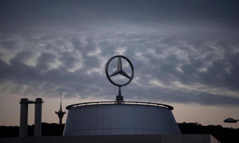 Daimler Lost $2.2 Billion in Q2, Sees Signs of Recovery