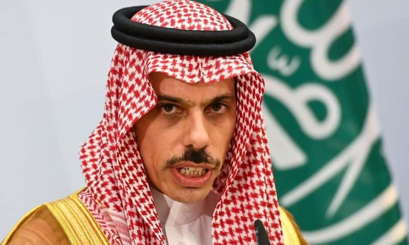 Saudi Arabia Cautiously Welcomes UAE, Israel Normalization