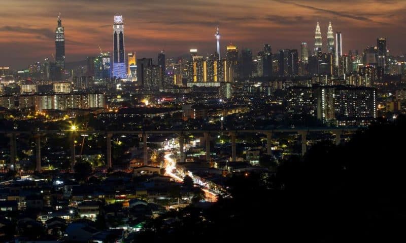 Malaysian Economy Shrinks 17% in Worst Contraction on Record