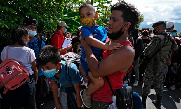Thousands of migrants cross into Guatemala with slim hopes of reaching US