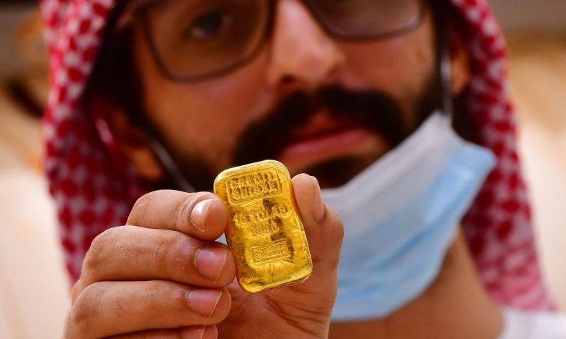Gold prices fall for the month, but tally an 8th quarterly gain in a row