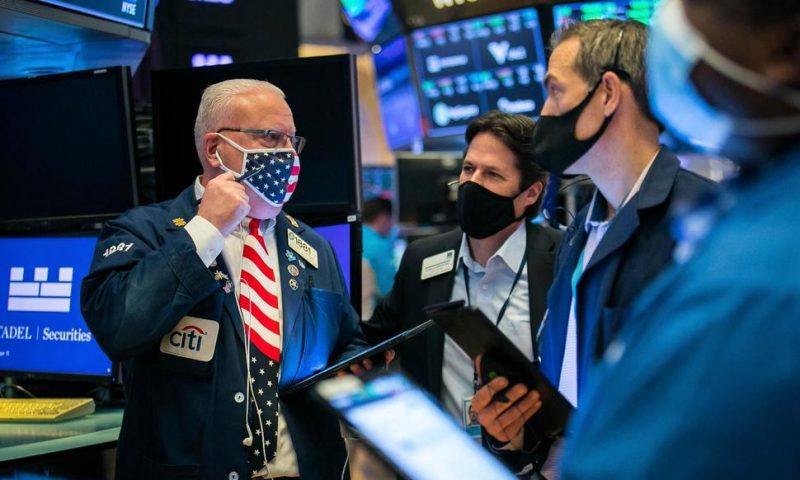 Rally Fades on Wall Street, Pulling Indexes Below Records