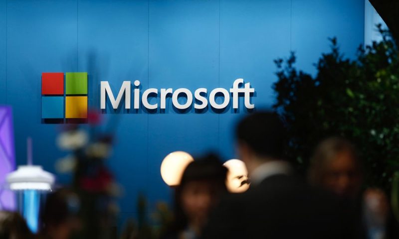 Microsoft Corp. stock falls Monday, still outperforms market