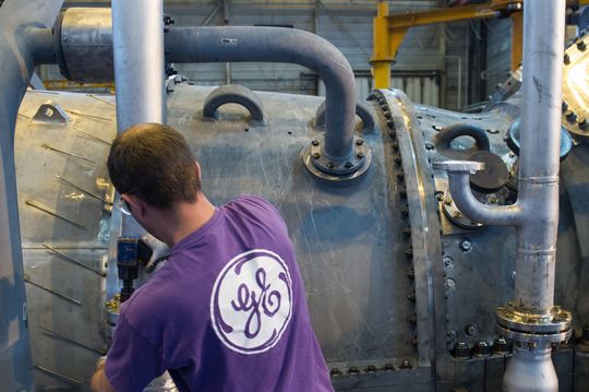 GE’s stock jumps after two Wall Street analysts raise their targets by more than 40%