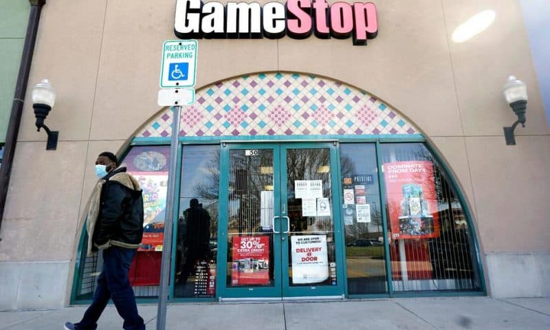 GameStop Lost $215 Million in Fiscal Year; Online Sales Gain