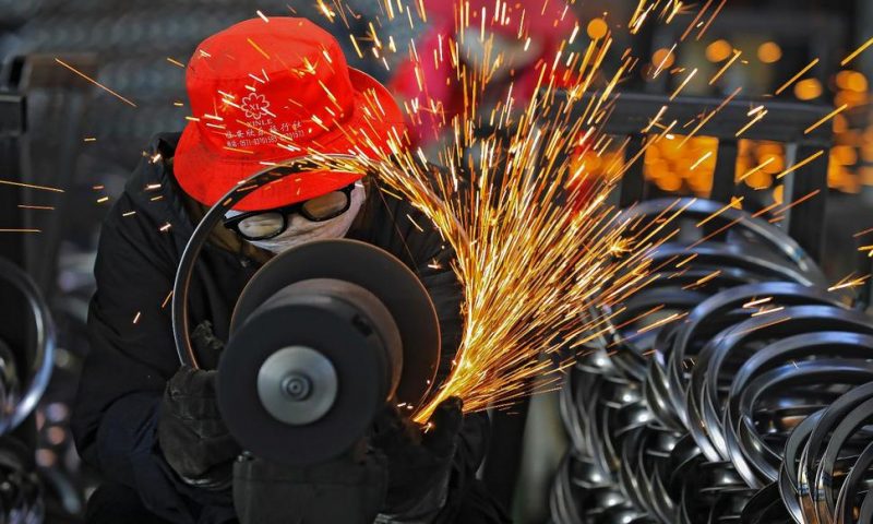 China Manufacturing Weakens for Third Month in February