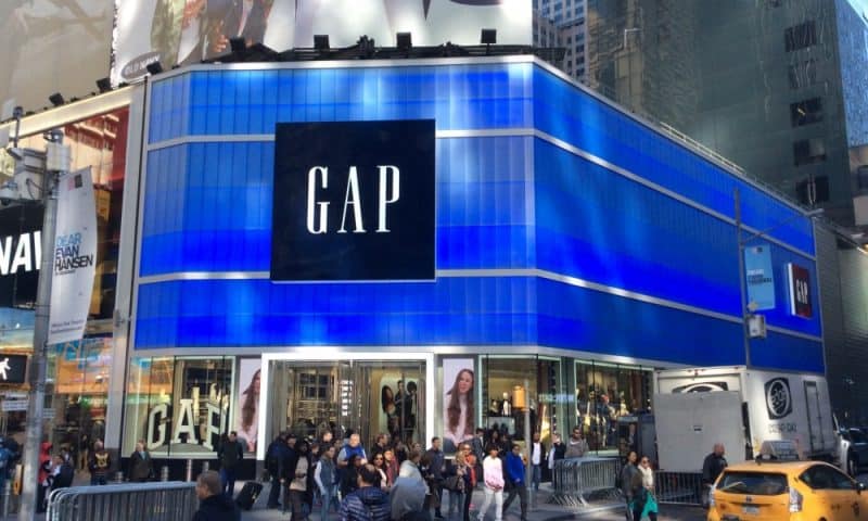 Gap Inc (GPS) falls 1.53%