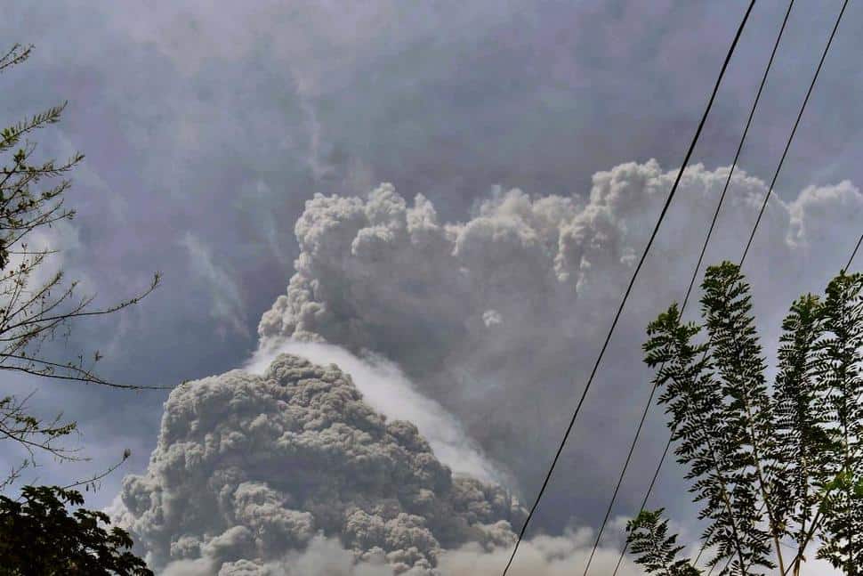 Explosive Eruption Rocks Volcano on Caribbean's St. Vincent - Equity ...