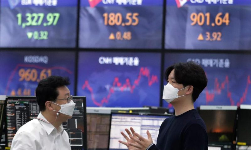 Asian Stocks Follow Wall St. up on Strong Japan, Korea Data