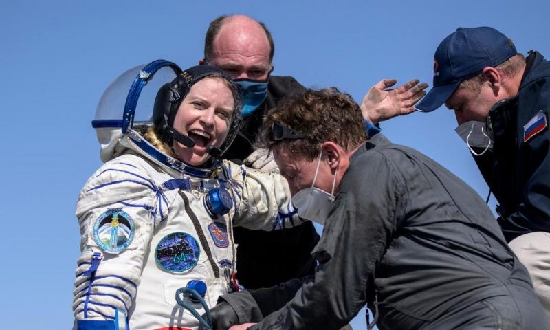 American, 2 Russians Return to Earth From Space Station