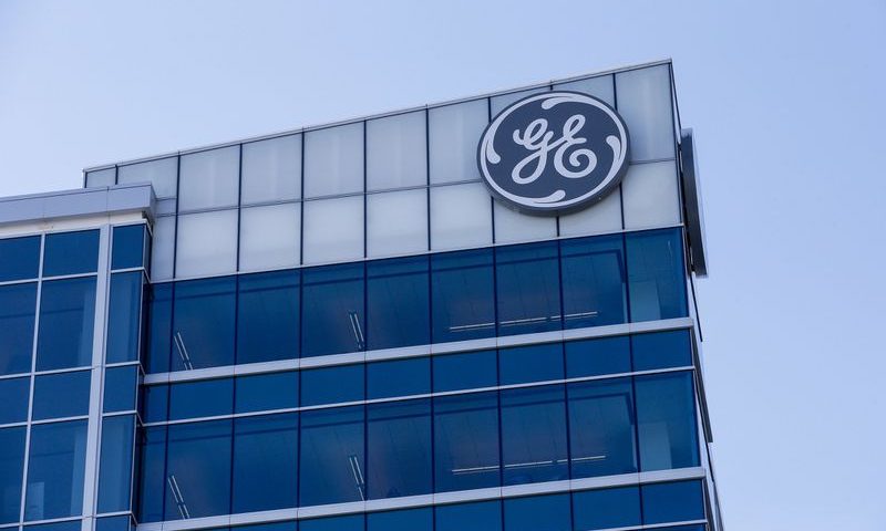 General Electric Company (GE) falls 0.38%