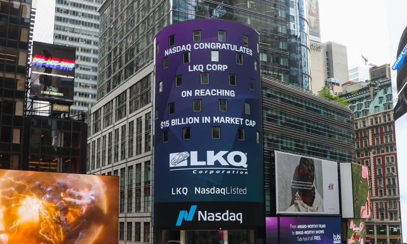 LKQ Corp (LKQ) gains 2.4730%