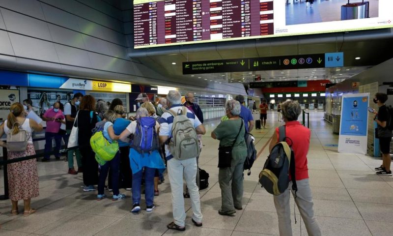 Portugal Flights Disrupted in Second Day of Airports Strike