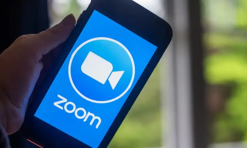Zoom Video Communications Inc. stock outperforms competitors on strong trading day
