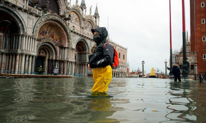 Flooding in Venice Worsens Off-Season Amid Climate Change