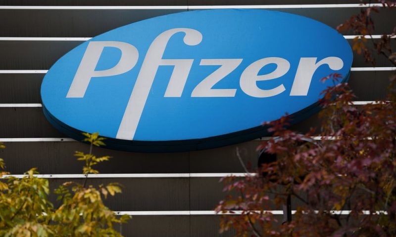 Truist Securiti Analysts Cut Earnings Estimates for Pfizer Inc. (NYSE:PFE)