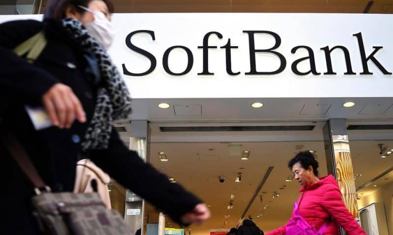 Japan’s SoftBank Sinks Into Losses Over China Investments