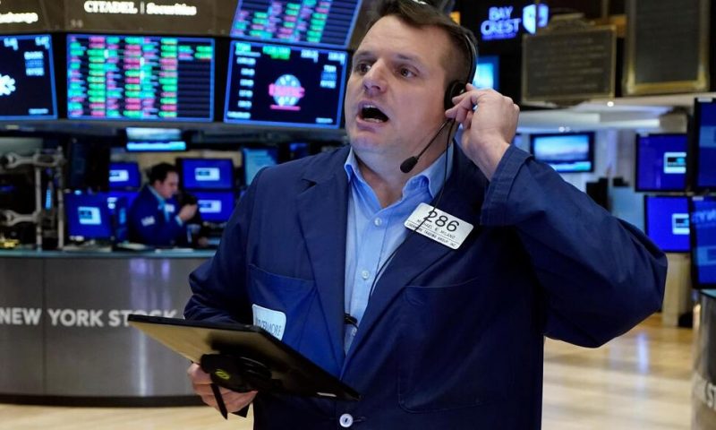 Stocks Rise as Wall Street Steadies Following Omicron Slide