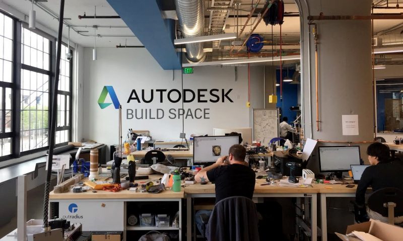Autodesk, Inc. (NASDAQ:ADSK) CEO Sells $1,210,619.48 in Stock